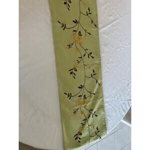 Table Runner Inspired Treasures Pastel Green Embroidered NWOT